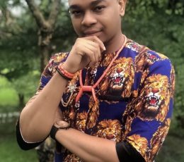 Royal Isiagu Top with velvet
